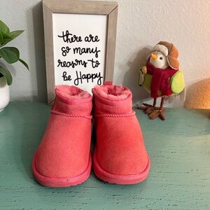 UGG Pink Kids Boots SZ 2 little girls box 121